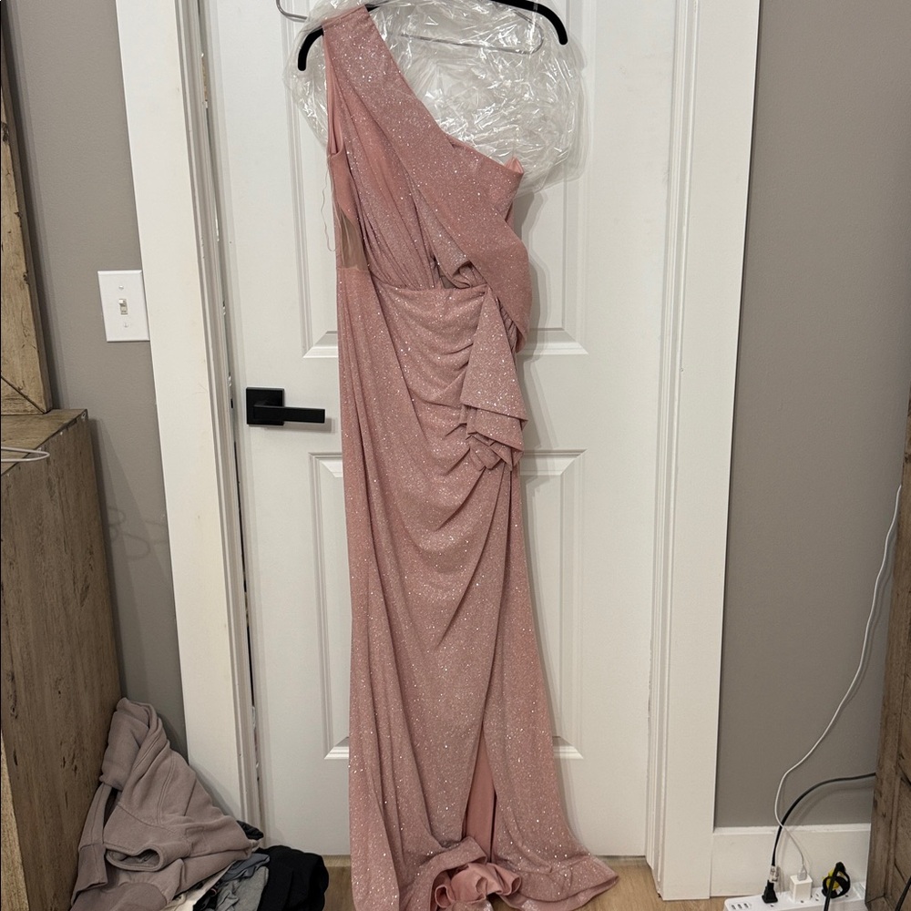 Elegant Pink One-Shoulder Gown